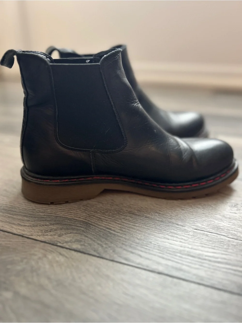 Women’s Chelsea Boots - Classic Leather Slip-On